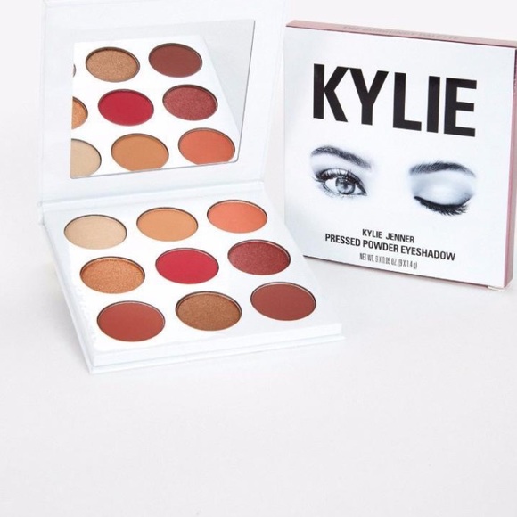 Kylie Cosmetics eye shadow palette. - Picture 7 of 7